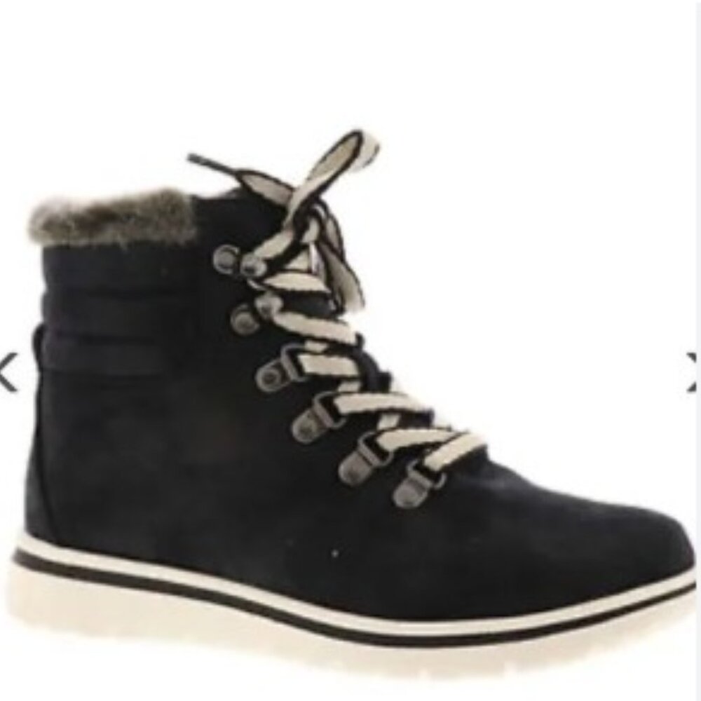 Cliffs by White Mountain Hallett Lace-Up Booties, size 7